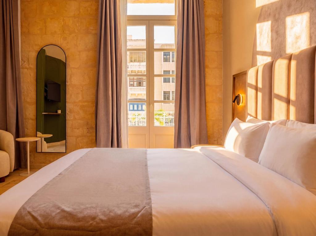 King Room with Balcony